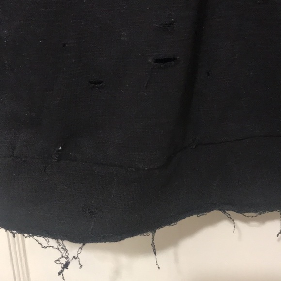 Hot and delicious black distressed shirt - Picture 4 of 9